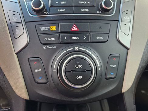 Used 2018 Hyundai Santa Fe Sport image 23