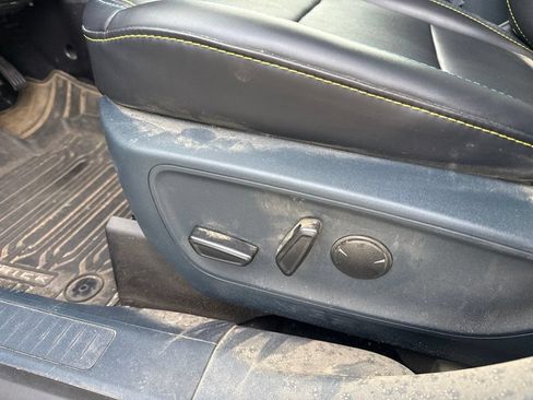 Used 2026 Ford Maverick Lobo AWD/4WD image 11