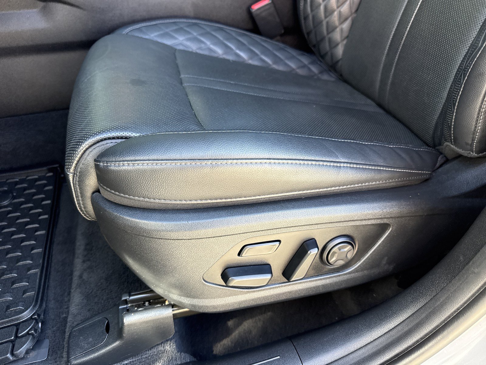 Used 2023 Kia Sorento SX AWD/4WD image 12