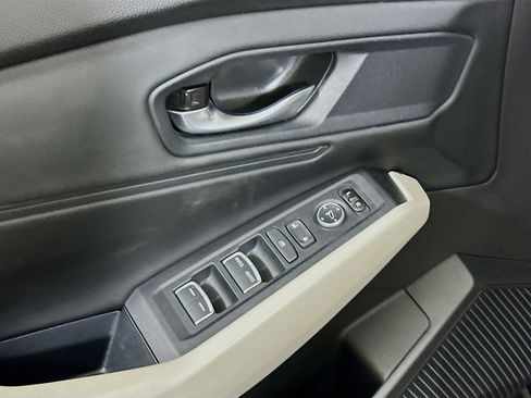 Used 2025 Honda Accord SE image 15