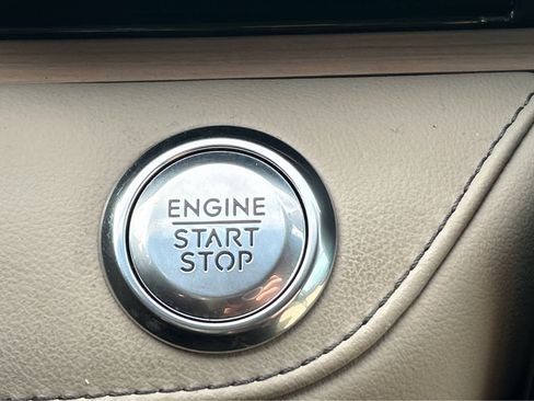 Used 2024 Lincoln Nautilus Reserve image 32