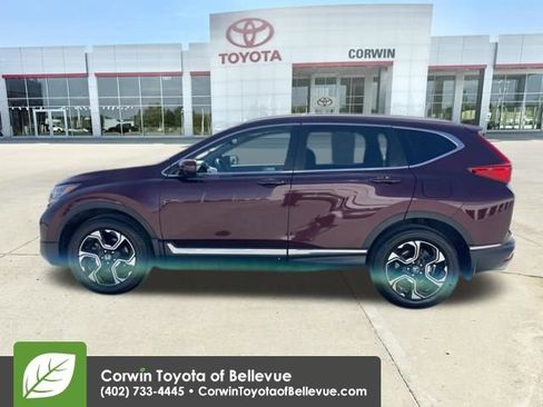 Used 2018 Honda CR-V Touring image 2