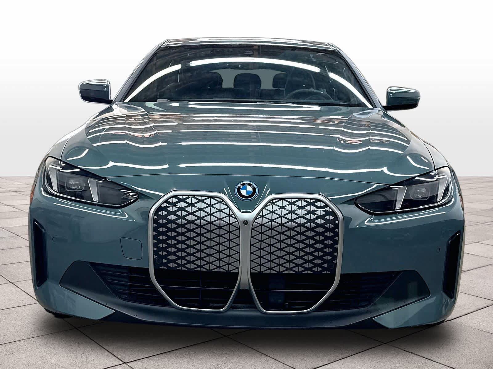 Used 2025 BMW i4 eDrive40 w/ Premium Package RWD image 3