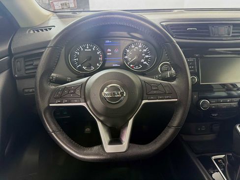 Used 2019 Nissan Rogue SV AWD/4WD image 9