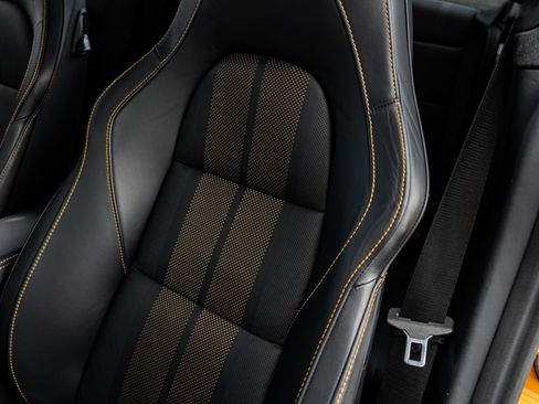 Used 2018 Porsche 911 Turbo S image 30