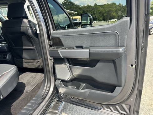 Used 2022 Ford F150 Lariat w/ Max Trailer Tow Package image 19