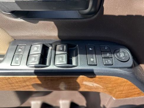 Used 2018 Chevrolet Silverado 1500 LTZ w/ LTZ Plus Package image 9