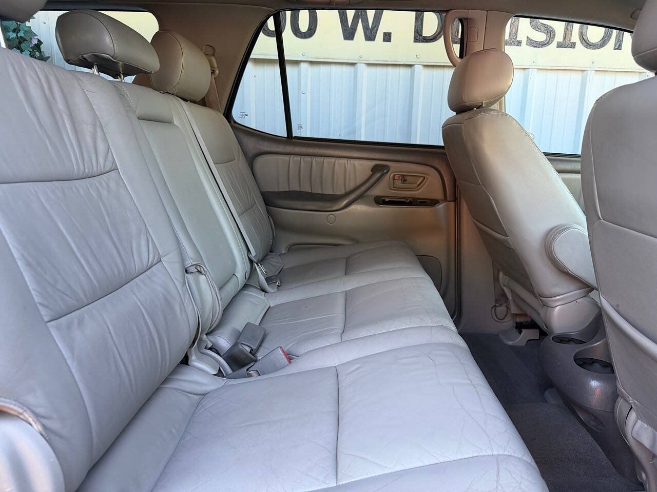 Used 2003 Toyota Sequoia Limited RWD image 18