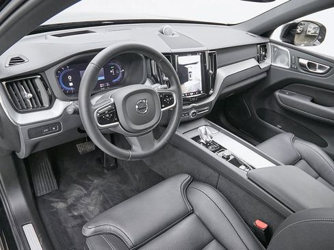 Certified 2025 Volvo XC60 T8 Ultra w/ Protection Package Premier image 12