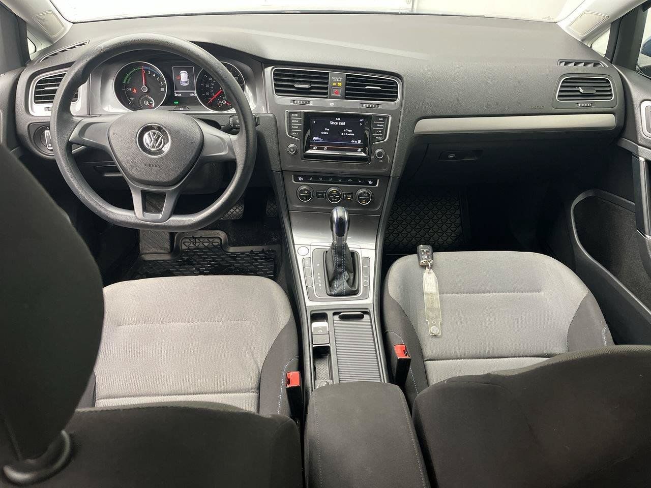 Used 2015 Volkswagen e-Golf Limited Edition FWD image 14