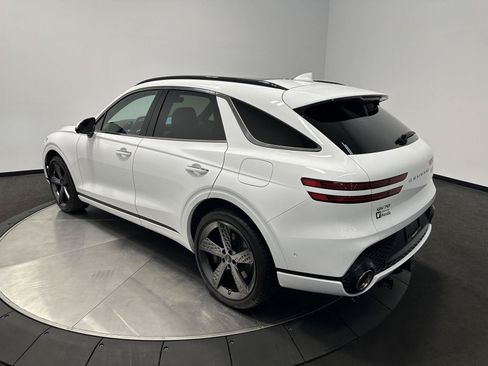 Used 2025 Genesis GV70 3.5T Sport w/ Sport Advanced Package AWD/4WD image 5