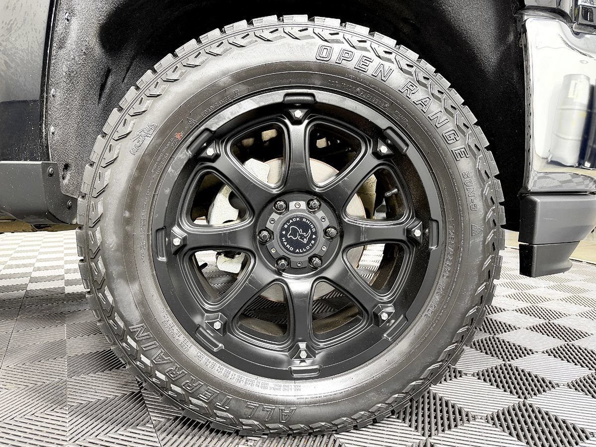 Used 2017 Chevrolet Silverado 1500 LT w/ All Star Edition AWD/4WD image 29