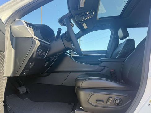 New 2026 Jeep Grand Cherokee Altitude RWD image 22