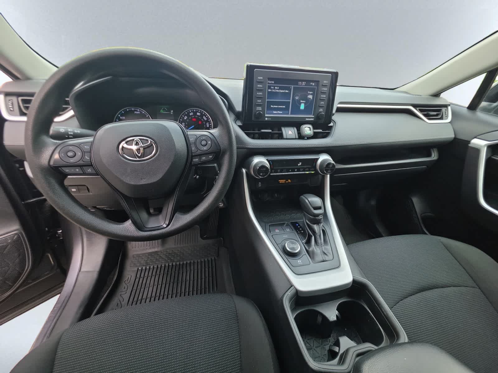Used 2021 Toyota RAV4 LE AWD/4WD image 6