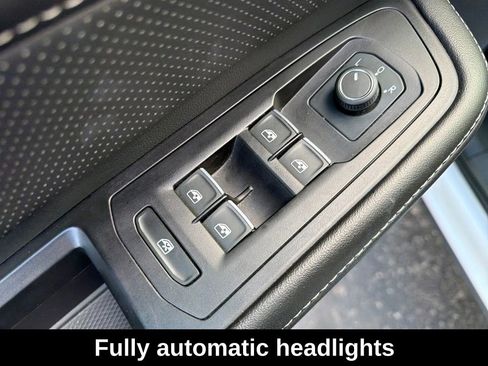 Used 2024 Volkswagen Atlas SE image 13