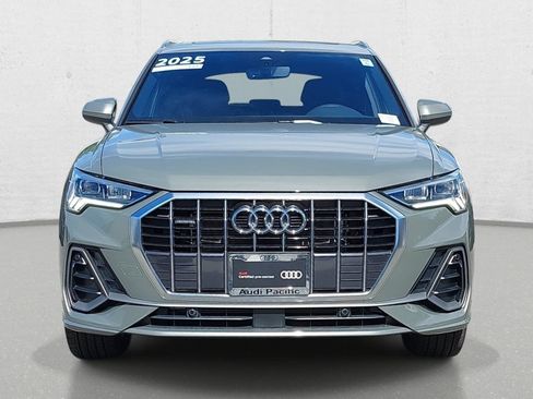 Certified 2025 Audi Q3 2.0T Premium w/ Convenience Package AWD/4WD image 2