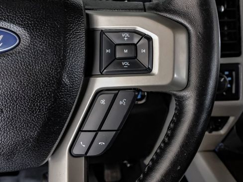 Used 2020 Ford F250 Lariat w/ Lariat Ultimate Package AWD/4WD image 18