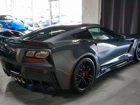 Used 2017 Chevrolet Corvette Z06 RWD image 7