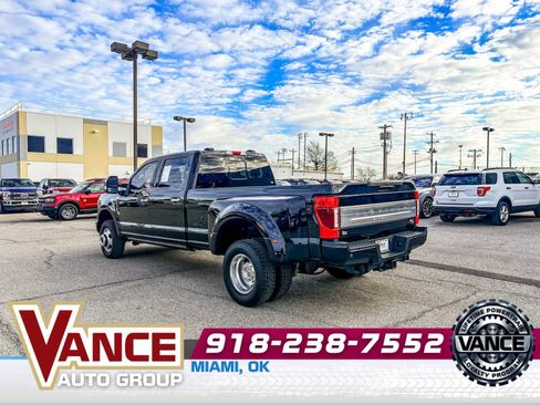 Used 2022 Ford F350 Platinum image 5