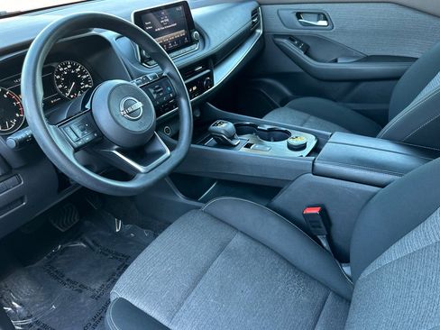 Used 2023 Nissan Rogue SV image 10