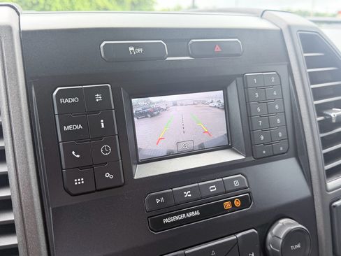 Used 2022 Ford F250 XL w/ Power Equipment Group AWD/4WD image 17