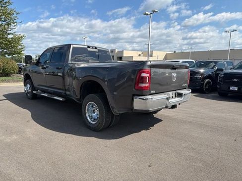 Used 2024 RAM 3500 Tradesman w/ Chrome Appearance Group AWD/4WD image 24