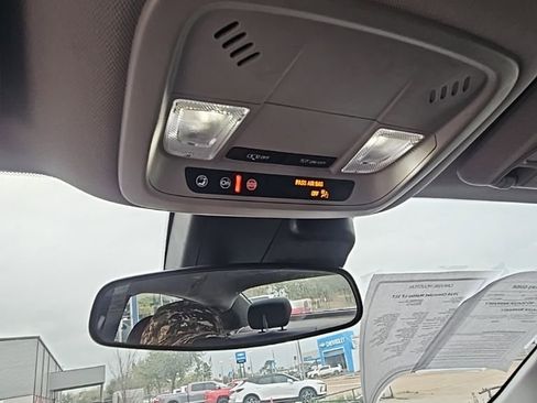 Used 2024 Chevrolet Malibu LT image 21