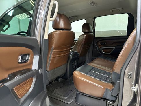 Used 2018 Nissan Titan Platinum Reserve w/ Platinum Utility Package image 31