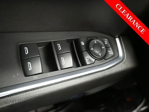 Used 2024 GMC Sierra 1500 SLT image 25