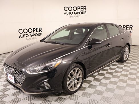 Used 2019 Hyundai Sonata Limited w/ Cargo Package FWD image 11