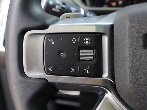 Used 2024 Land Rover Discovery S AWD/4WD image 40