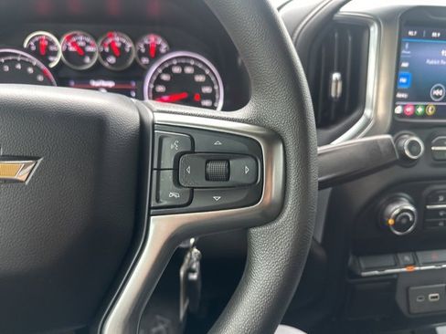 Used 2020 Chevrolet Silverado 1500 LT image 37