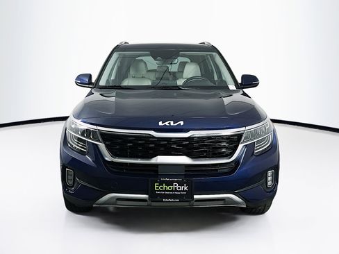 Used 2023 Kia Seltos SX image 2