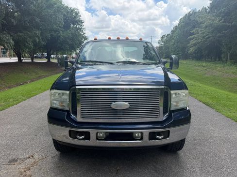 Used 2006 Ford F350 Lariat AWD/4WD image 3
