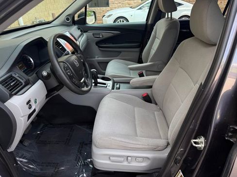 Used 2017 Honda Pilot EX image 6
