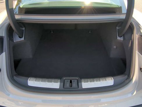 Used 2025 Porsche Taycan image 35