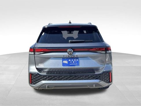 New 2026 Volkswagen Tiguan SE R-Line FWD image 4