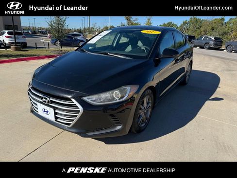 Used 2017 Hyundai Elantra SE image 1