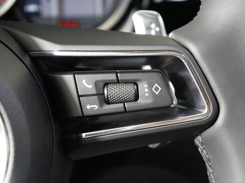 New 2026 Porsche Macan image 23