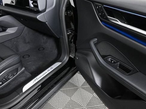 New 2025 Porsche Macan 4S Electric image 27
