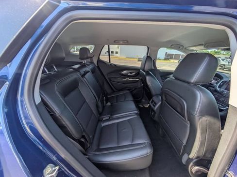 Certified 2022 GMC Terrain SLT w/ LPO, Floor Liner Package AWD/4WD image 34