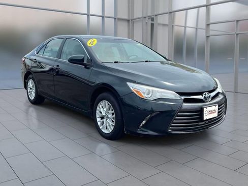 Used 2017 Toyota Camry LE w/ Four Season Floor Mat Package FWD image 1