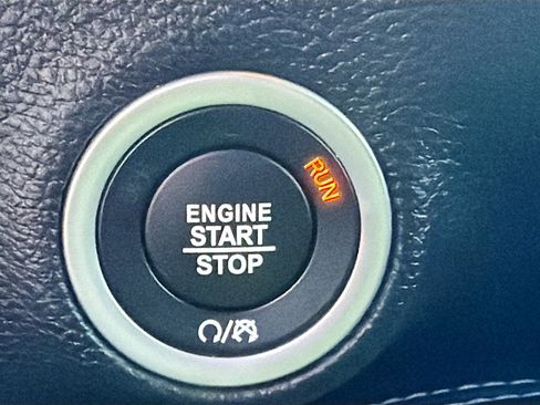 Used 2022 Dodge Challenger R/T Scat Pack image 31