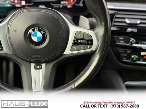 Used 2022 BMW M550i xDrive w/ Executive Package image 33