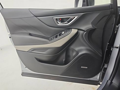 Used 2024 Subaru Forester Limited image 37