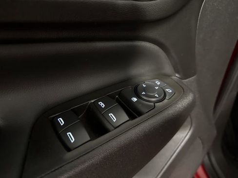 Used 2024 Chevrolet Equinox LT image 9