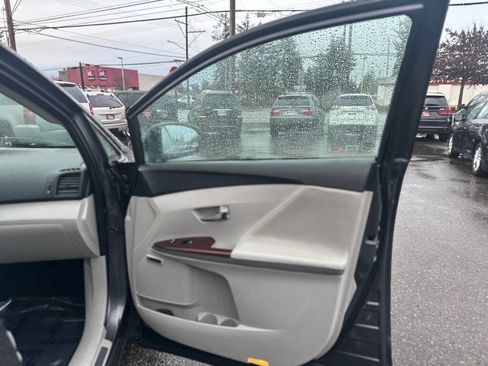 Used 2009 Toyota Venza image 22