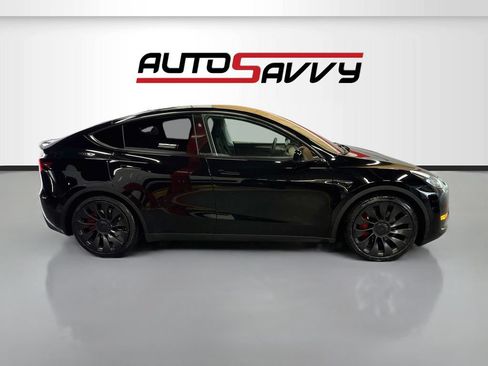 Used 2024 Tesla Model Y Performance AWD/4WD image 8