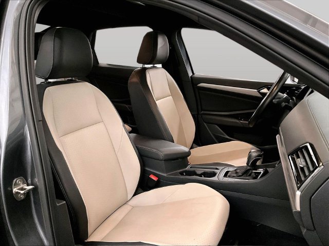 Used 2021 Volkswagen Jetta R-Line FWD image 8