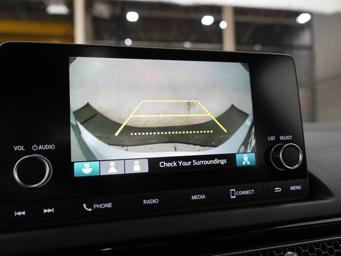 Used 2025 Honda Civic Sport image 25